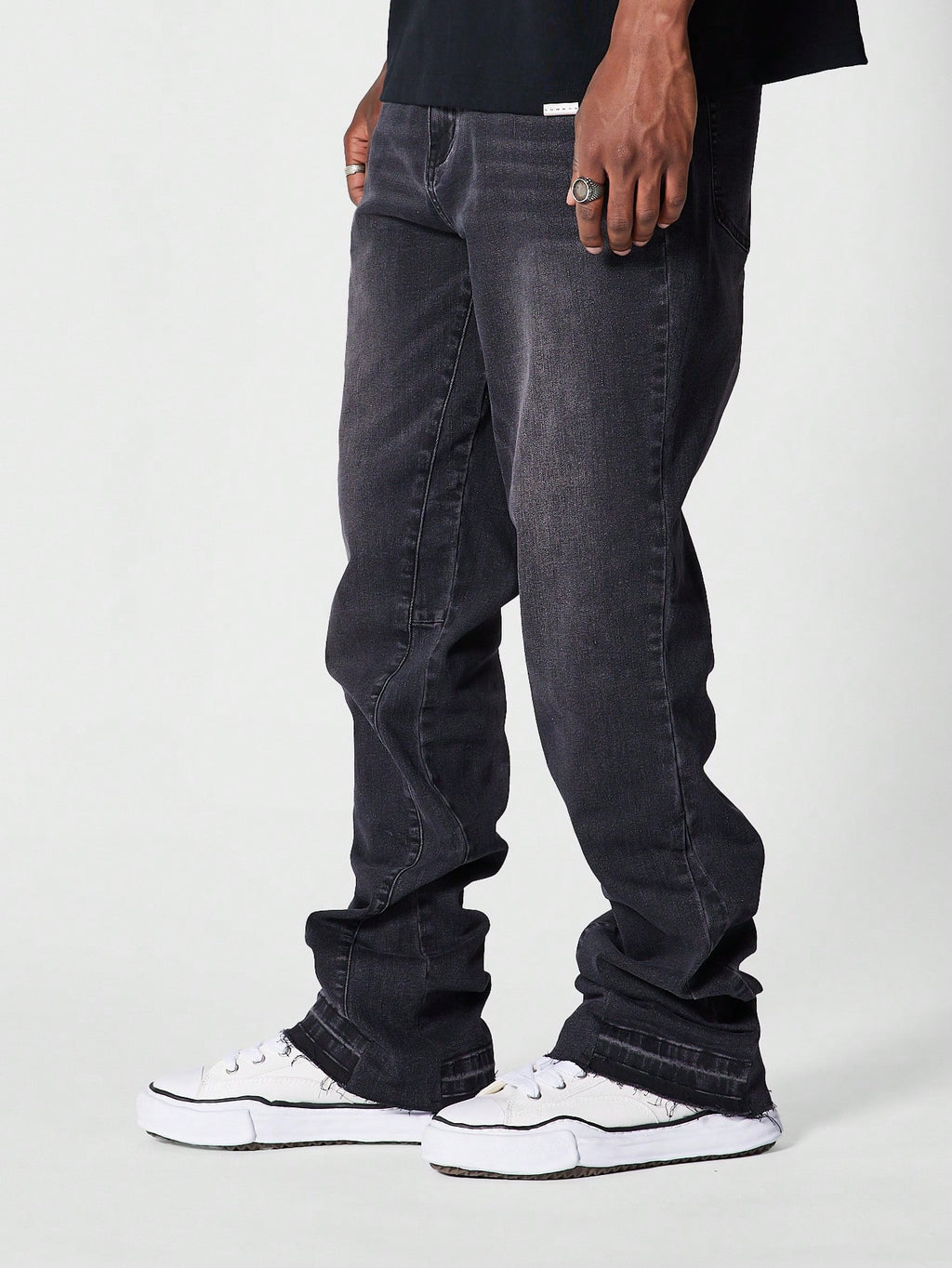 SUMWON Flare Fit Washed Jean