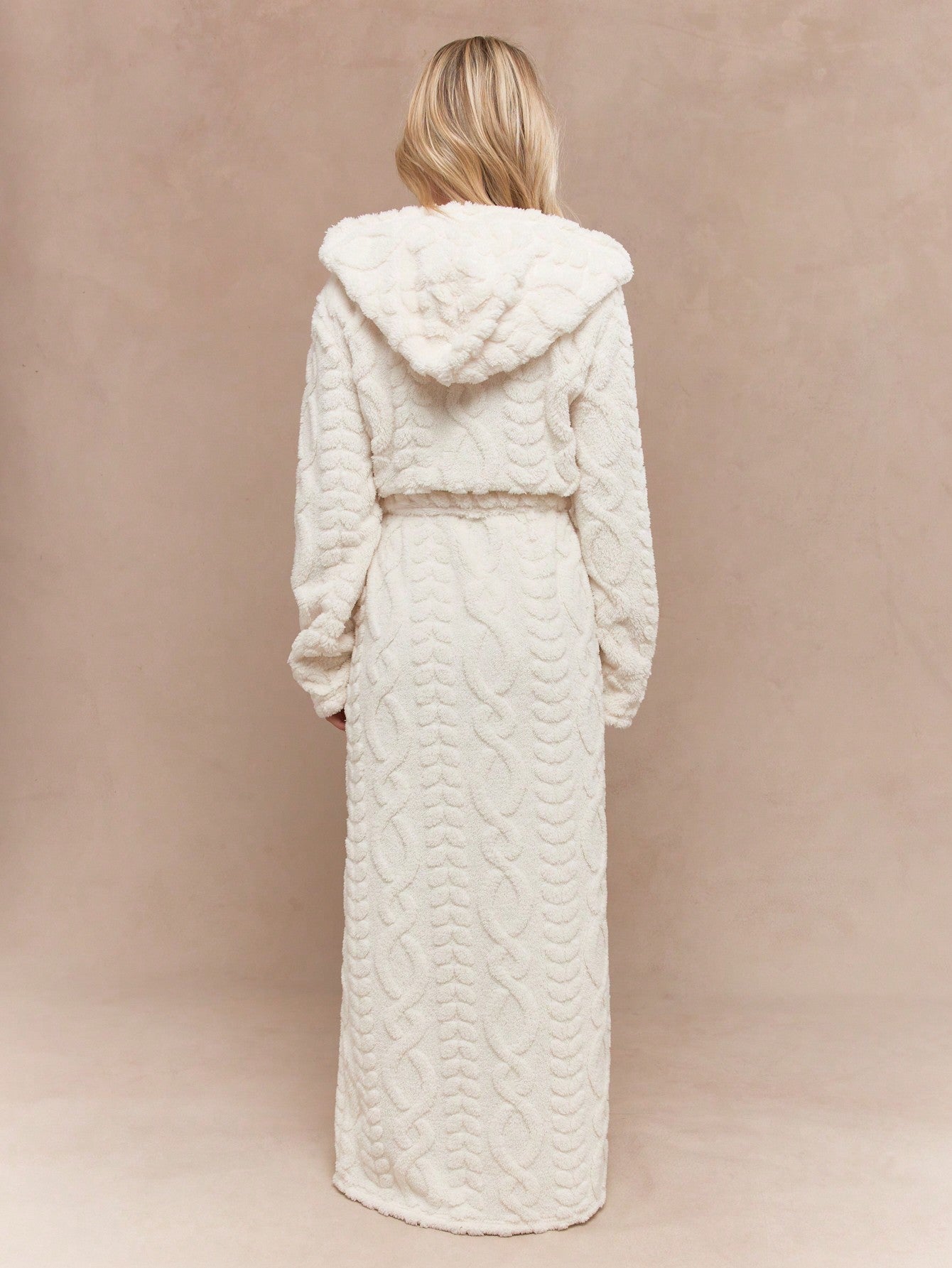 MISSGUIDED Fluffy Cable Knit Hooded Long Lounge Belted Robe